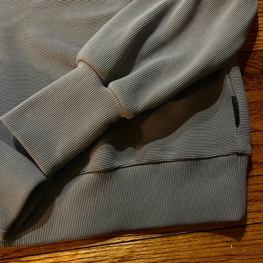 Varley Pullover - Picture 5 of 8